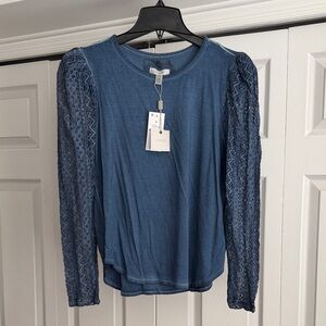 💙NWT💙 lace long sleeve blue shirt